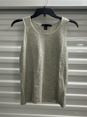 DKNY Light Gray Sleeveless Knit Tank Top